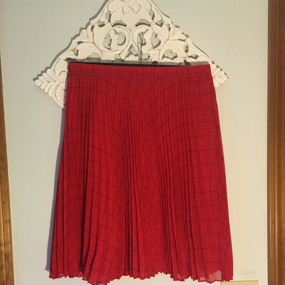 ELLE Red Pleated Skirt